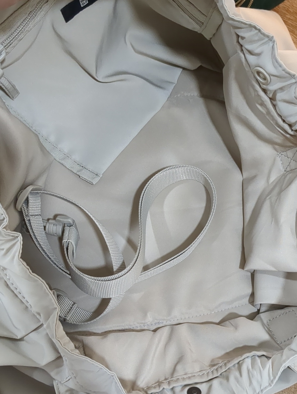 UNIQLO Drawstring Bag In Beige - Picture 13 of 16